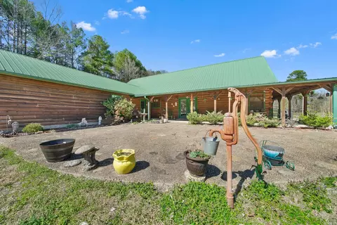 Exterior - 848 Stilwell, De Queen, AR 71832 photo 3 of 5