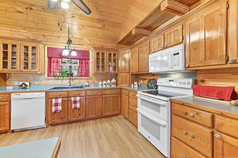 Kitchen - 848 Stilwell, De Queen, AR 71832 photo 1 of 1