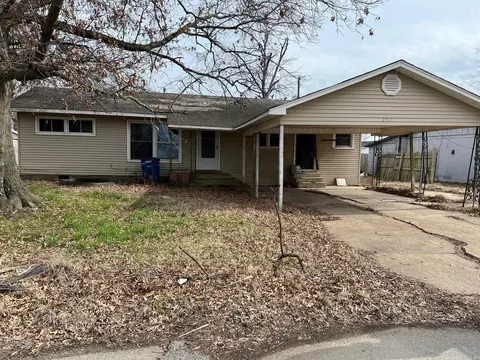 221 11th St, Marked Tree, AR 72365 photo 1