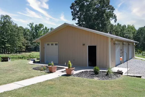 Exterior - 16 Sandy Ln, Greenbrier, AR 72058 photo 8 of 13