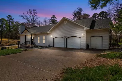 1 Alcazaba Way, Hot Springs Village, AR 71909