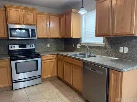 Kitchen - 18 Bartlett Ln, Ward, AR 72176 photo 3 of 3