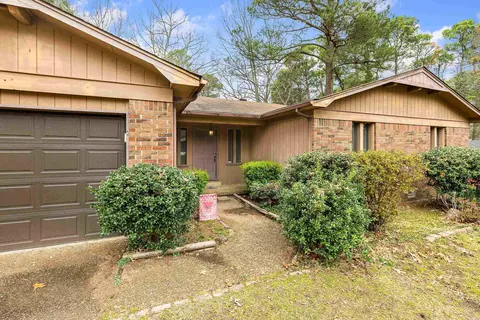 4 Apple Tree Cir, Little Rock, AR 72210