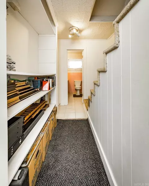 Entry Way - 623 S Richards, Benton, AR 72015 photo 1 of 2