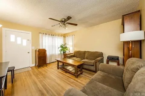 Living - 623 S Richards, Benton, AR 72015 photo 2 of 3
