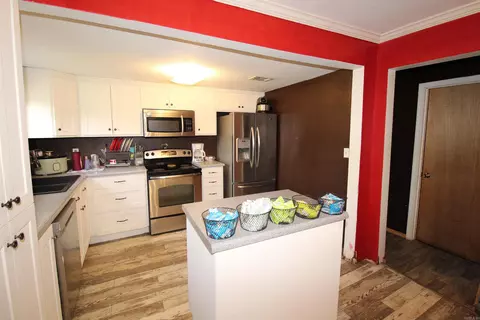 Kitchen - 5864 Grant County Road 67, Grapevine, AR 72057 photo 3 of 4