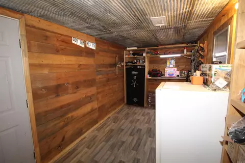 Kitchen - 5864 Grant County Road 67, Grapevine, AR 72057 photo 4 of 4