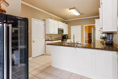 Kitchen - 2002 Rodeo Dr, Bryant, AR 72022 photo 5 of 5