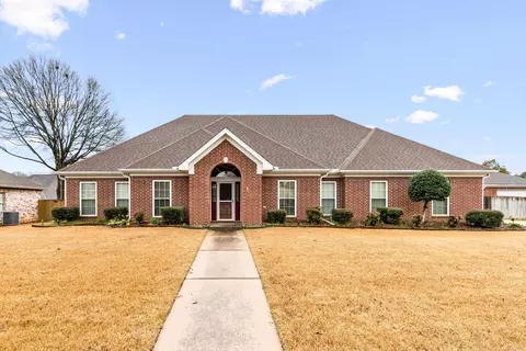 Exterior - 2002 Rodeo Dr, Bryant, AR 72022 photo 1 of 7