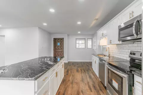 Kitchen - 315 Davis St, Trumann, AR 72472 photo 6 of 8