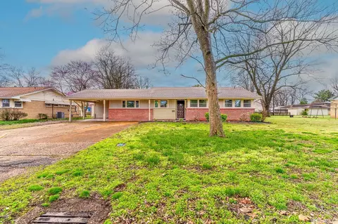 Exterior - 315 Davis St, Trumann, AR 72472 photo 2 of 13
