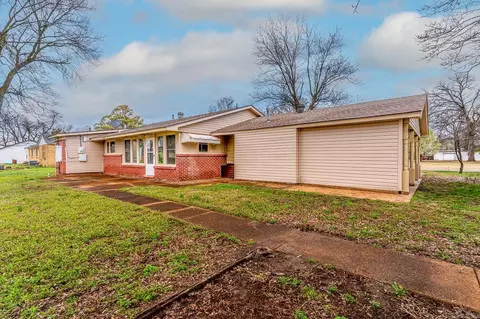 Exterior - 315 Davis St, Trumann, AR 72472 photo 9 of 13