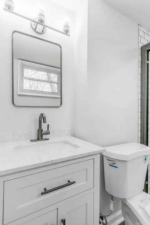 Bath - 315 Davis St, Trumann, AR 72472 photo 1 of 4