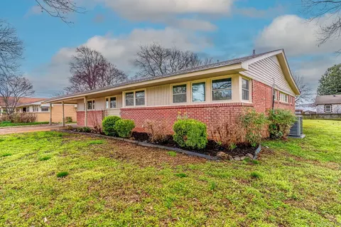 Exterior - 315 Davis St, Trumann, AR 72472 photo 5 of 13