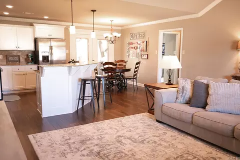 Living - 235 Creek View Dr, Austin, AR 72007 photo 2 of 4