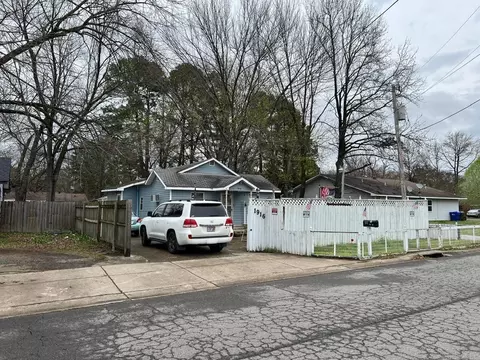 Exterior - 1916 Erbach St, Conway, AR 72034 photo 3 of 19