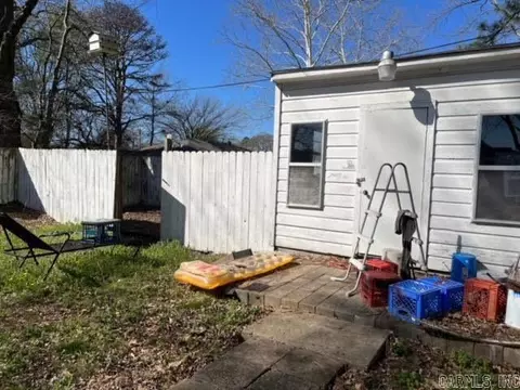 Exterior - 1916 Erbach St, Conway, AR 72034 photo 14 of 19