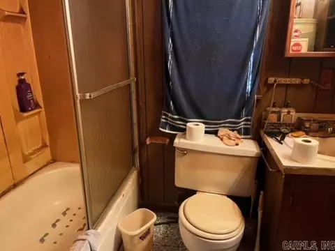 Bath - 1916 Erbach St, Conway, AR 72034 photo 1 of 1