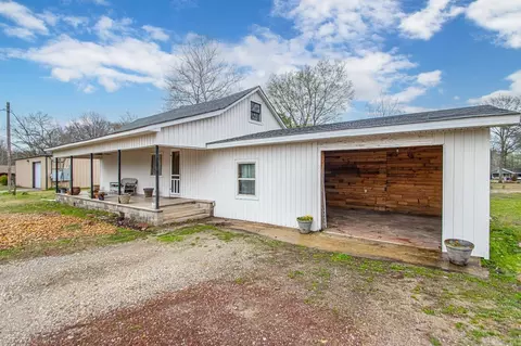 Exterior - 418 Cole Dr, Benton, AR 72015 photo 4 of 11