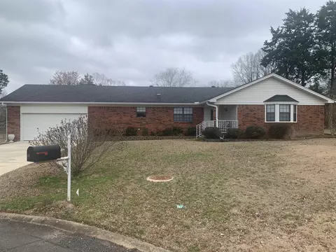 10 Pepper Tree Pl, Searcy, AR 72143