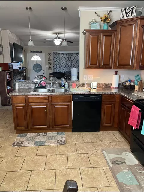 Kitchen - 140 Wildflower Dr, Beebe, AR 72012 photo 2 of 4