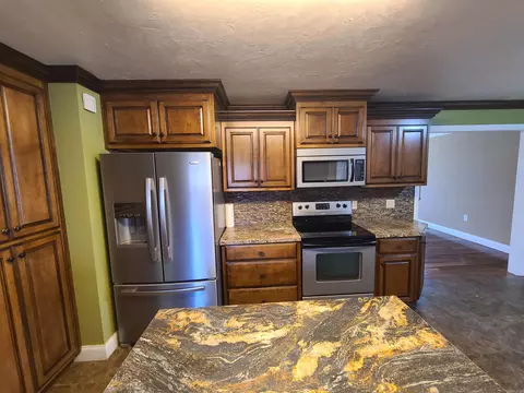 Kitchen - 480 E Bruce St, Piggott, AR 72454 photo 4 of 8