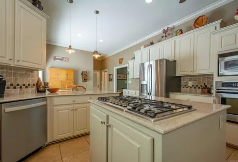 Kitchen - 3006 David O Young Rd, Benton, AR 72019 photo 2 of 4