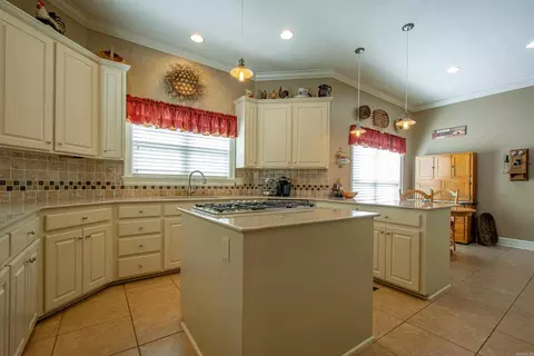 Kitchen - 3006 David O Young Rd, Benton, AR 72019 photo 4 of 4