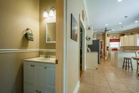 Bath - 3006 David O Young Rd, Benton, AR 72019 photo 1 of 5