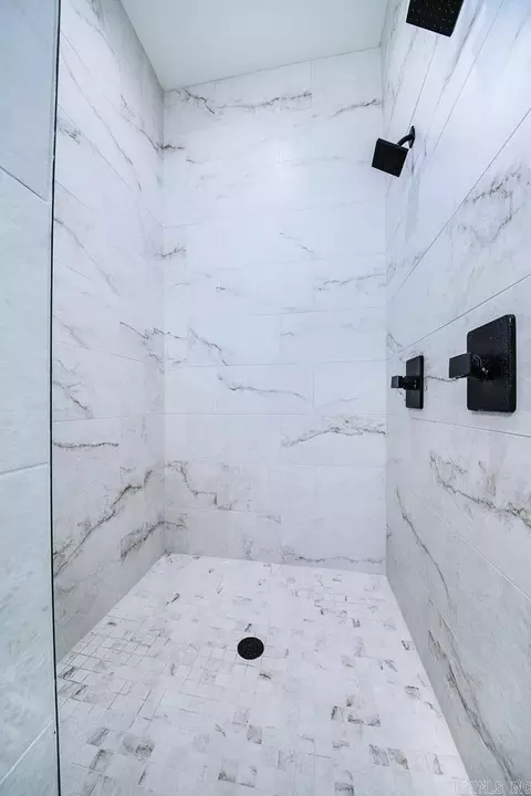 Bath - 1586 Calcutta Dr, Cabot, AR 72023 photo 6 of 8