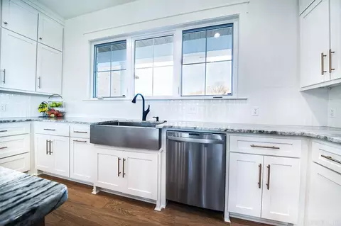 Kitchen - 1586 Calcutta Dr, Cabot, AR 72023 photo 3 of 10