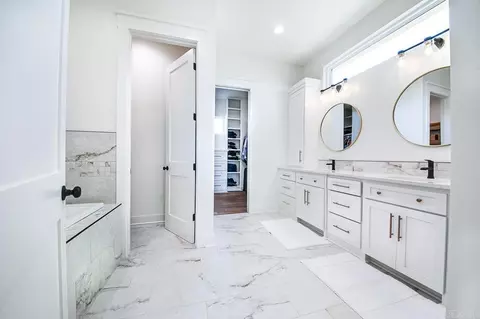 Bath - 1586 Calcutta Dr, Cabot, AR 72023 photo 1 of 8