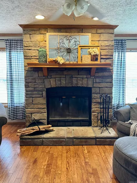 231 Mountain Dr, Malvern, AR 72104 photo 7
