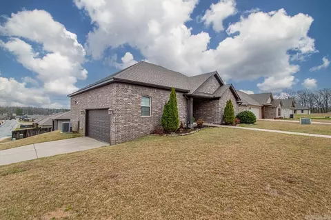 4000 Springwood Cir, Bryant, AR 72022 photo 2