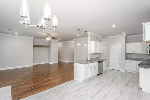 Kitchen - 4500 Western Woods Dr, Benton, AR 72015 photo 1 of 5