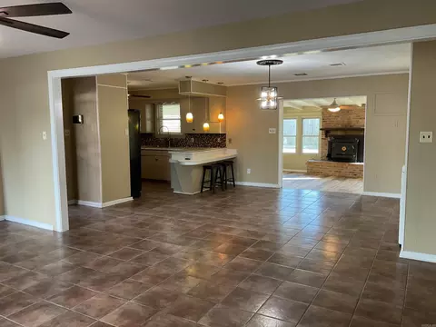 2402 W 38 St, Pine Bluff, AR 71603 photo 6