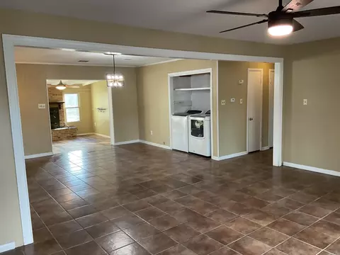 2402 W 38 St, Pine Bluff, AR 71603 photo 5
