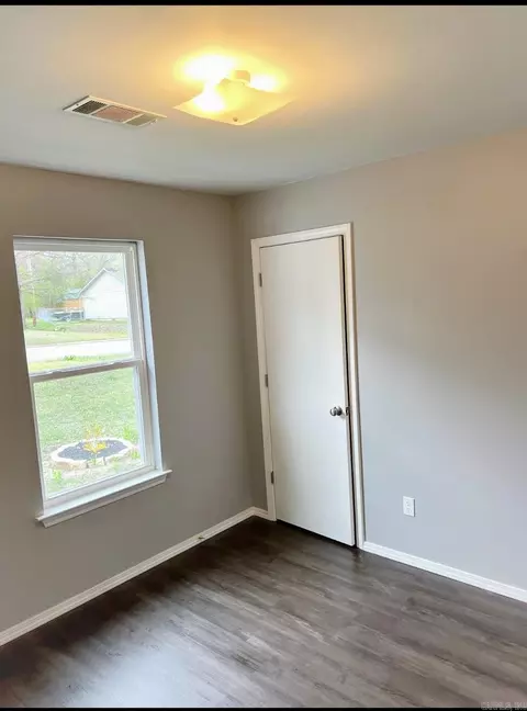 901 Cole, Benton, AR 72015 photo 25