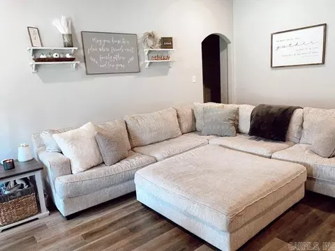 1073 Heritage Way, Benton, AR 72019 photo 3