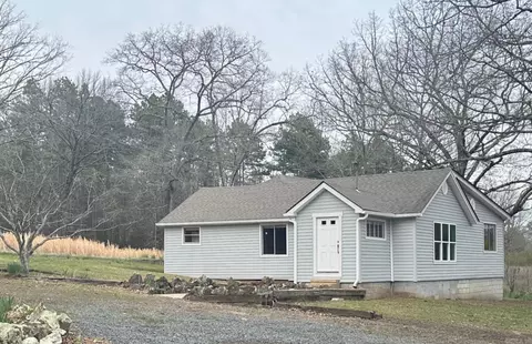 Exterior - 961 Hwy 16 E, Clinton, AR 72031 photo 1 of 3