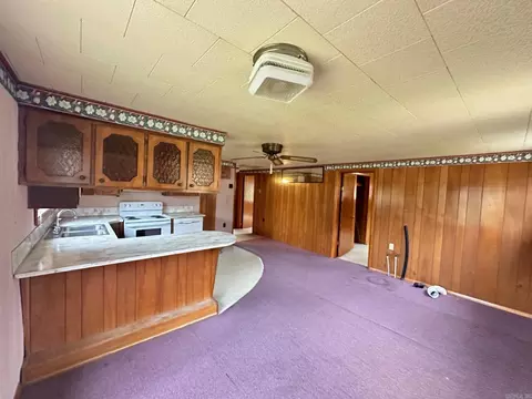 Kitchen - 961 Hwy 16 E, Clinton, AR 72031 photo 2 of 2