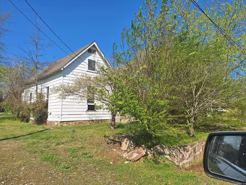 1709 Reeves, Mena, AR 71953 photo 2