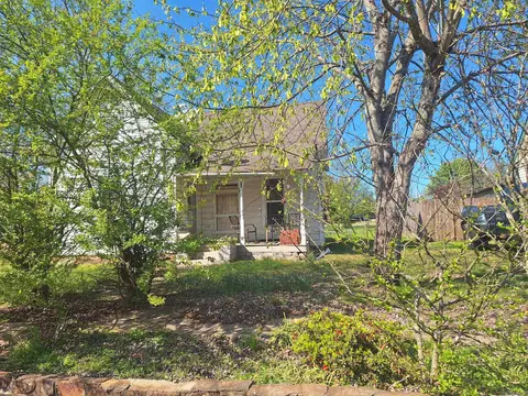 1709 Reeves, Mena, AR 71953 photo 3