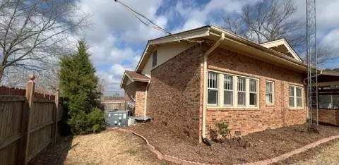 518 W Ruby St, Stephens, AR 71764 photo 2