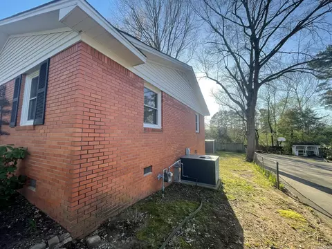 Exterior - 809 Randall Dr, Searcy, AR 72143 photo 3 of 8
