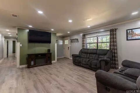 Living - 259 Dugger Rd, Beebe, AR 72012 photo 1 of 1