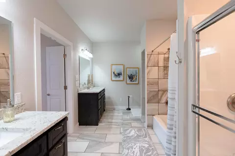 Bath - 205 Watersedge Dr, Edgemont, AR 72044 photo 3 of 6