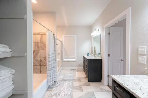 Bath - 205 Watersedge Dr, Edgemont, AR 72044 photo 5 of 6