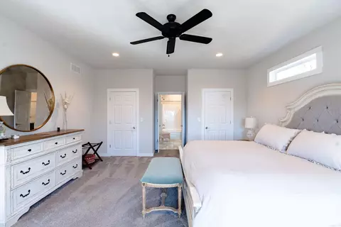 Bedroom - 207 Watersedge Dr, Edgemont, AR 72044 photo 7 of 14