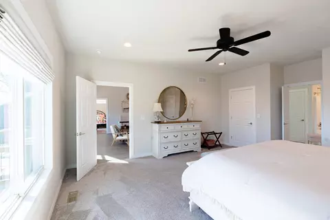Bedroom - 207 Watersedge Dr, Edgemont, AR 72044 photo 11 of 14